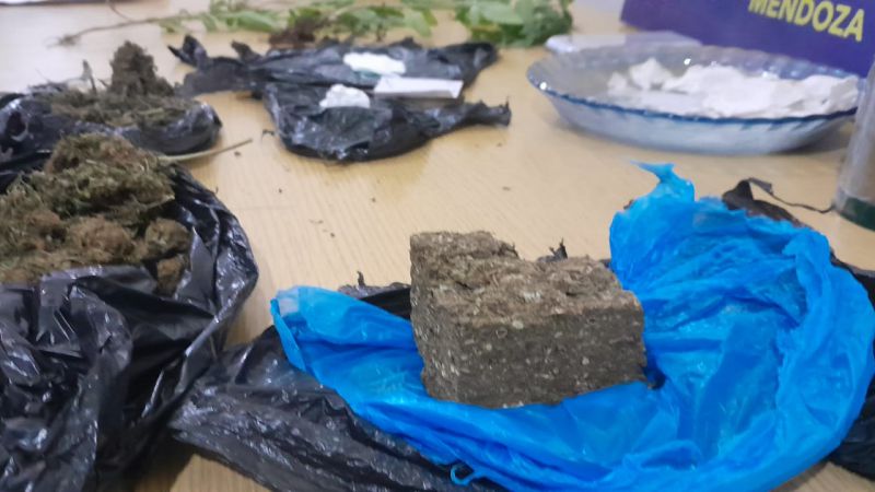 Desbarataron un kiosco de drogas a cargo de una mujer de 70 años
